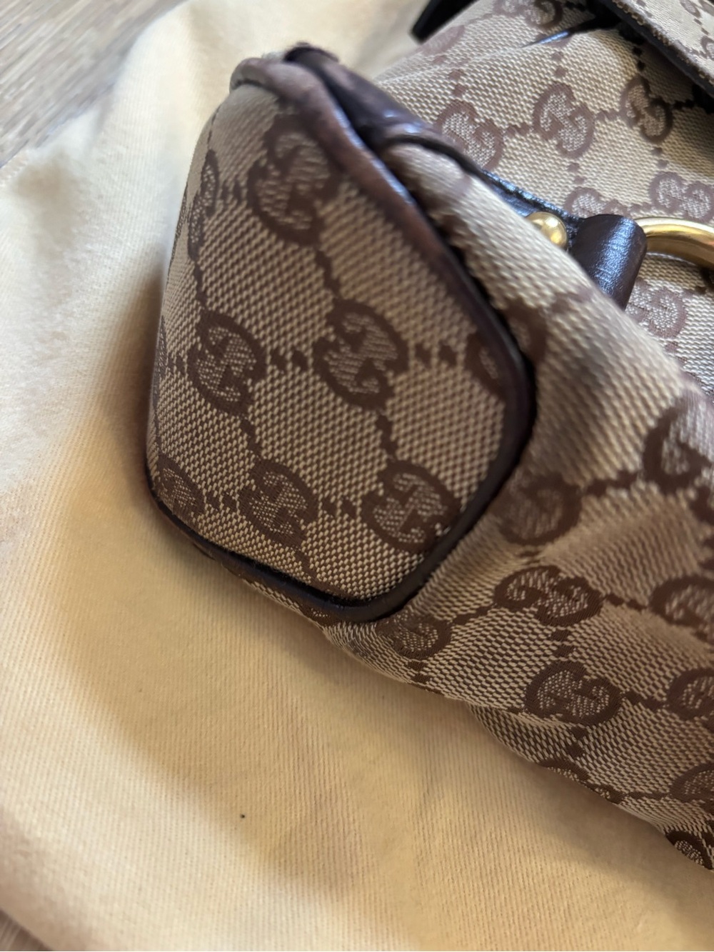 Gucci Beige/Brown Monogram Shoulder Bag with Gold Horsebit Accents tom ford - Picture 3 of 15